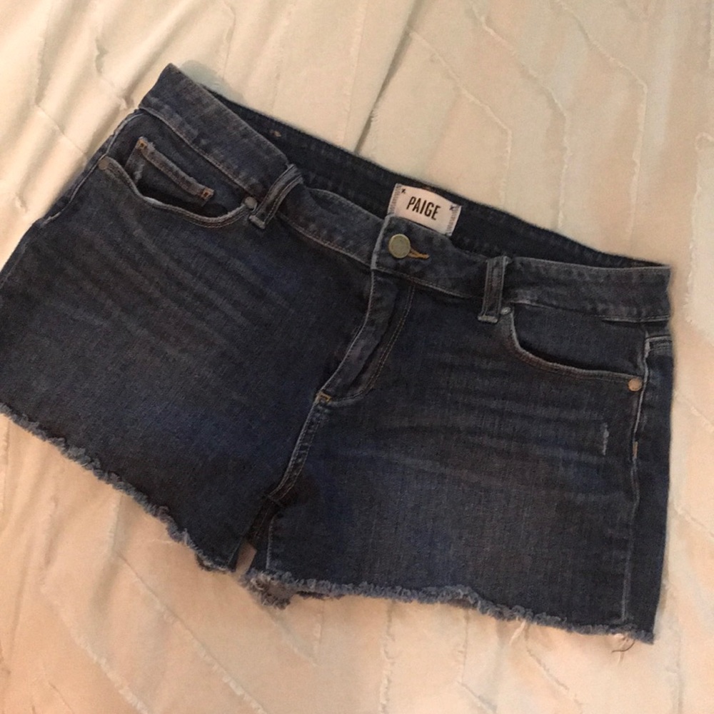 medium wash jean shorts